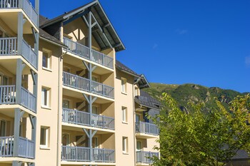 pierre and vacances residence les rives de laure