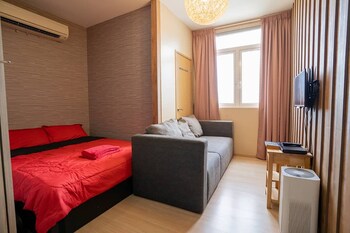 118 Robbin's Nest,,0 star