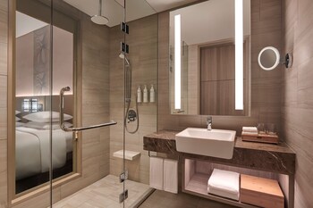 courtyard by marriott setia alam