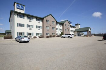 boarders inn and suites by cobblestone hotels shawano