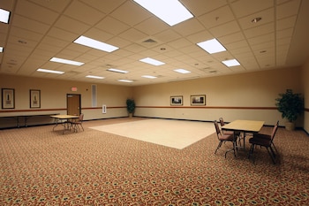 boarders inn and suites by cobblestone hotels shawano