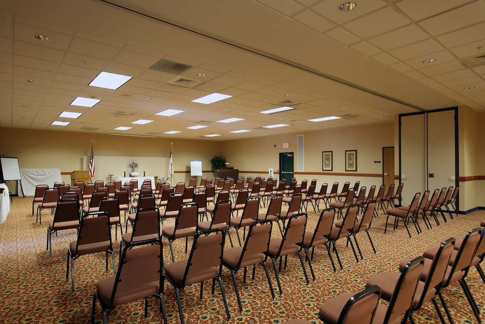 boarders inn and suites by cobblestone hotels shawano