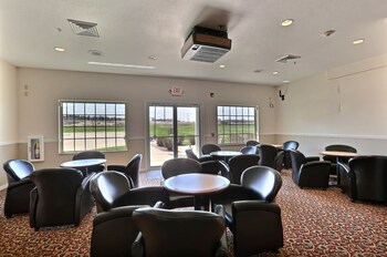 boarders inn and suites by cobblestone hotels shawano