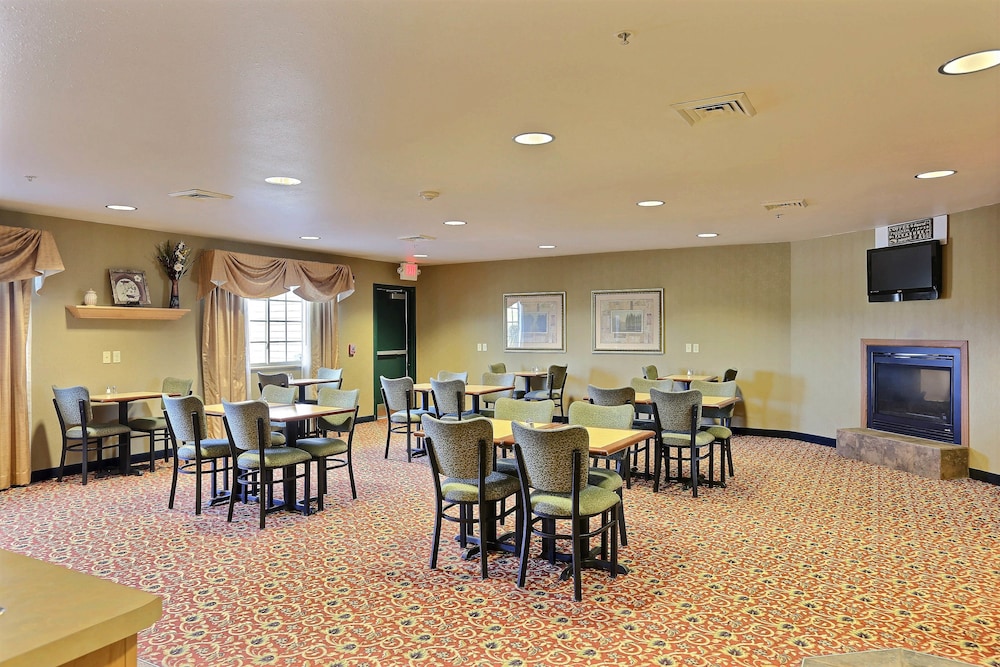 boarders inn and suites by cobblestone hotels shawano