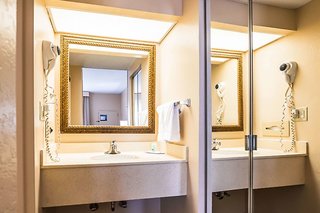 quality inn and suites