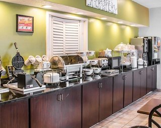 Sleep Inn Hardeeville - I-95,Near South Carolina Welcome Center,3 star