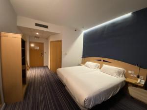 Holiday Inn Express Madrid-San Sebastian De Los Reyes By Ihg,Connected To A Shopping Center,3 star