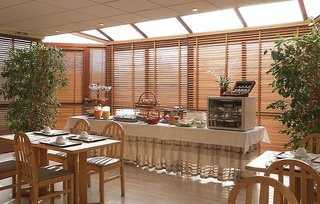 hotel escale oceania nantes aeroport