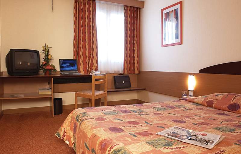 hotel escale oceania nantes aeroport