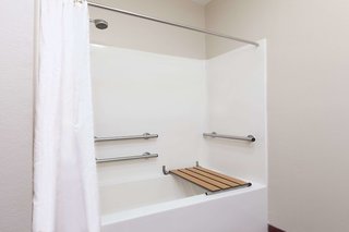 super 8 by wyndham huntsville