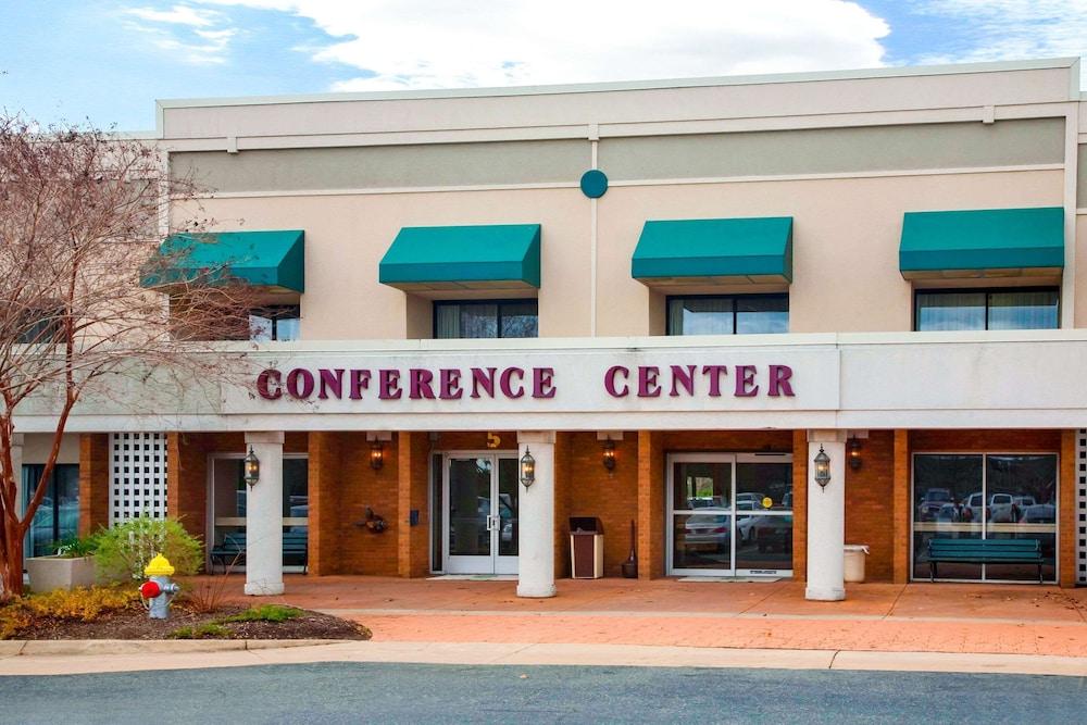 clarion hotel and suites convention center fredericksburg