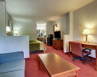 Econo Lodge Inn And Suites,Jackson>>Forest,2 star