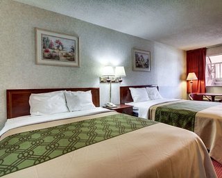 econo lodge inn and suites