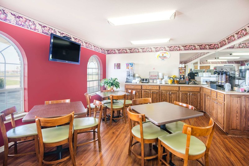 super 8 by wyndham big cabin vinita area