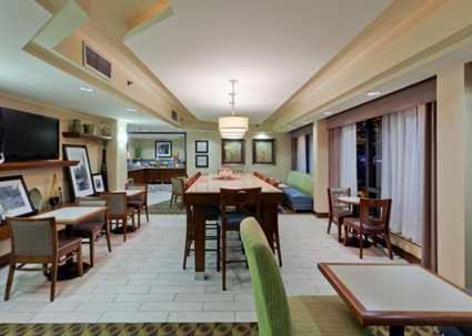Hampton Inn Charlottesville,Virginia>>Charlottesville,3 star