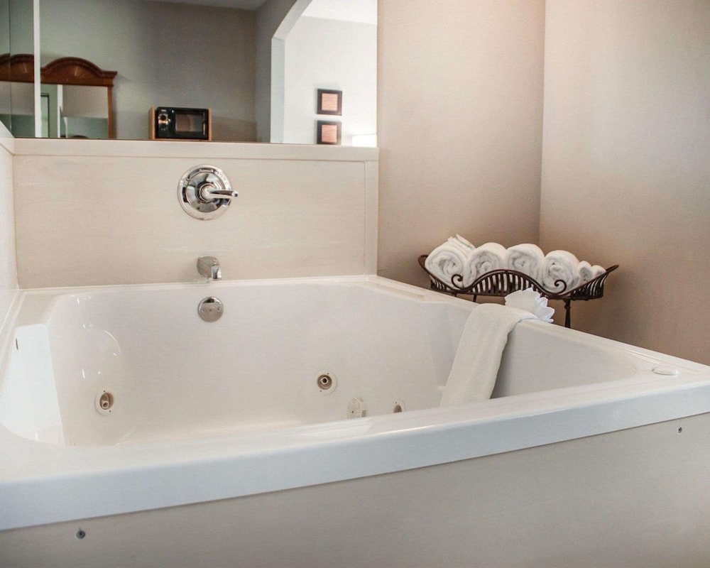 holiday inn express and suites weatherford by ihg