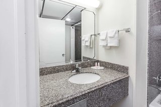 super 8 by wyndham clinton