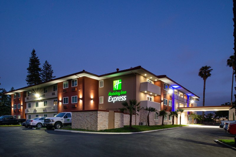 Holiday Inn Express Santa Rosa North, An Ihg Hotel