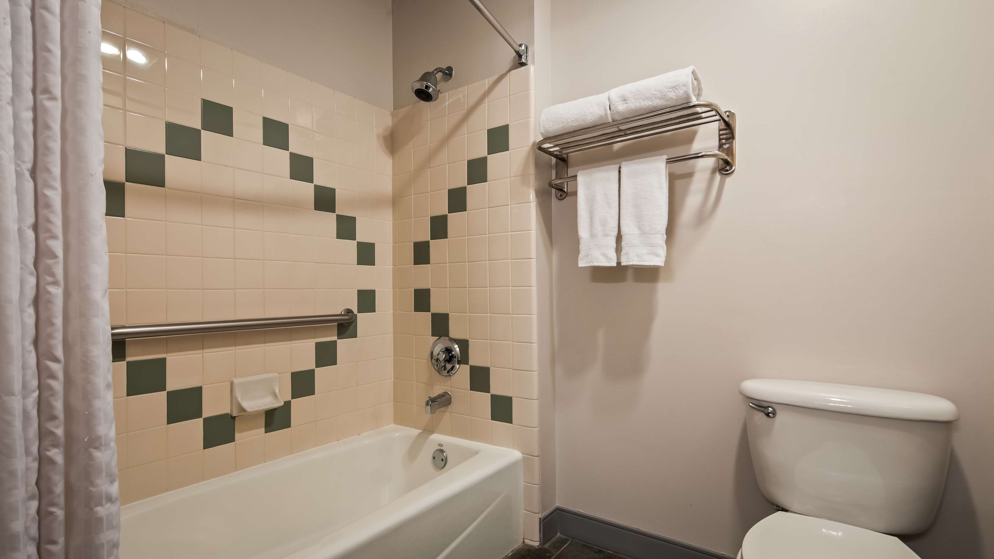 best western plus john jay inn and suites