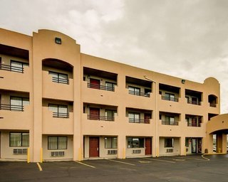 Econo Lodge East,Bernalillo>>Albuquerque,3 star