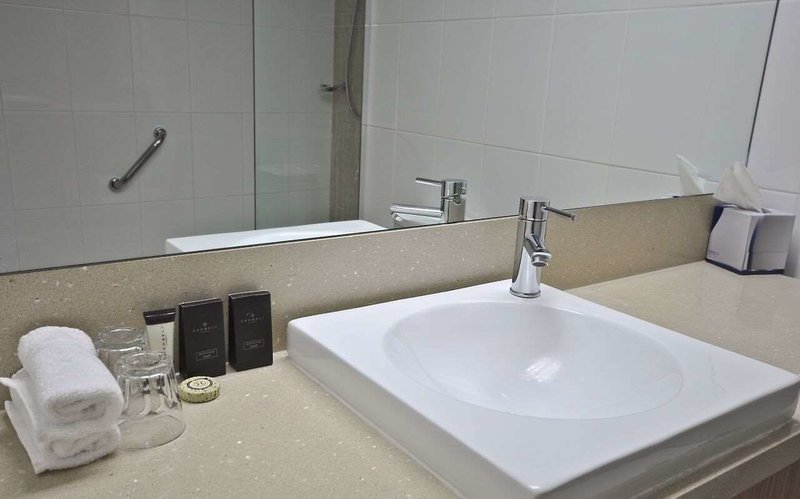 pacific hotel cairns