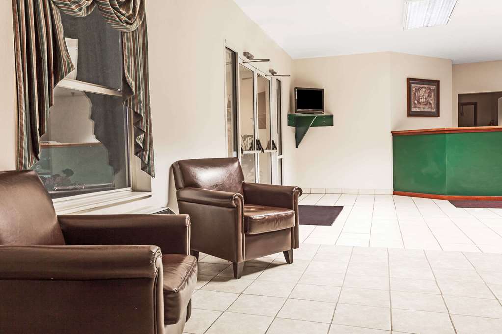 super 8 by wyndham la grange ky