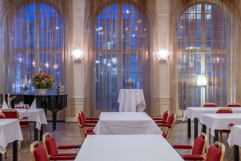 first hotel statt