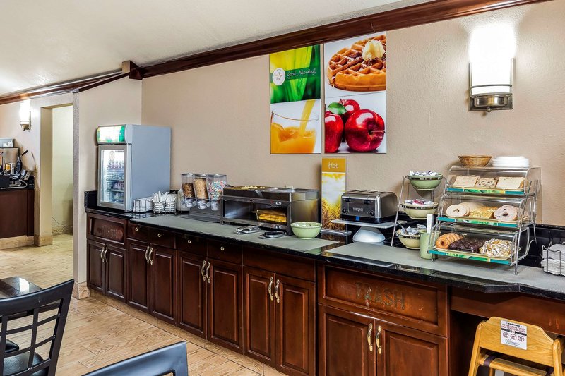 quality inn and suites columbia i 70