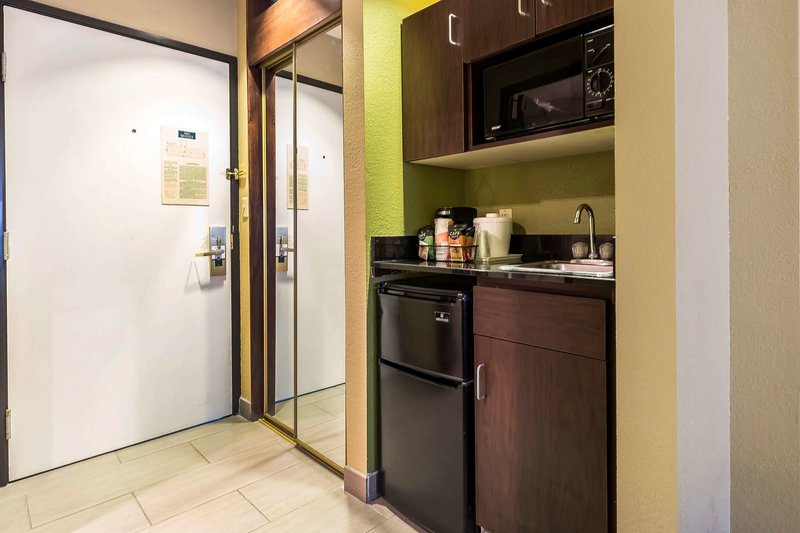 quality inn and suites columbia i 70