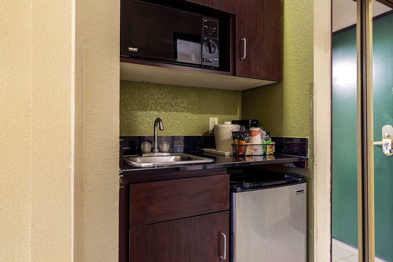 quality inn and suites columbia i 70