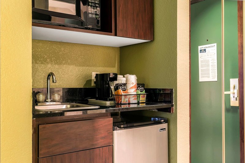 quality inn and suites columbia i 70