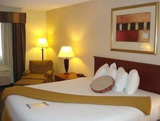 Quality Inn & Suites Columbia I-70,Missouri>>Columbia,3 star