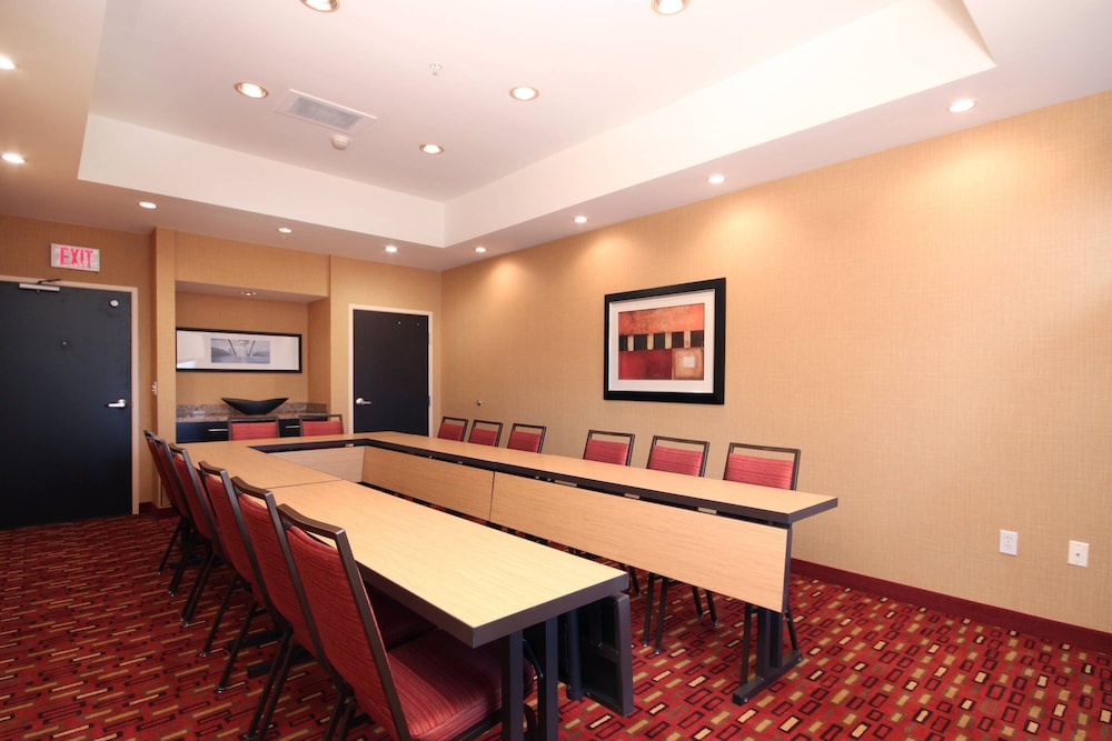 courtyard by marriott dallas lewisville