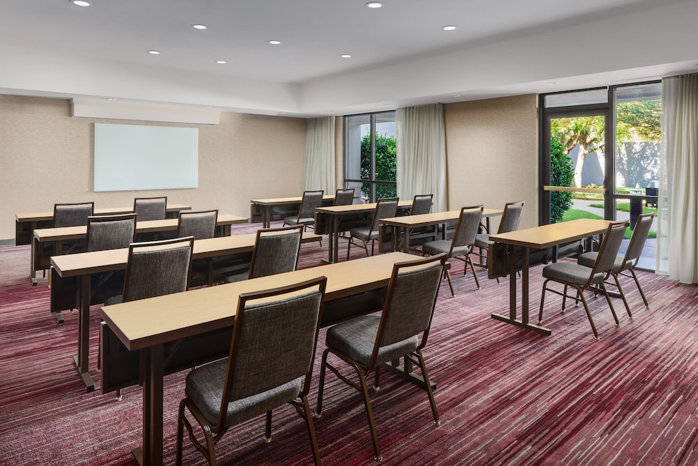 courtyard by marriott dallas lewisville