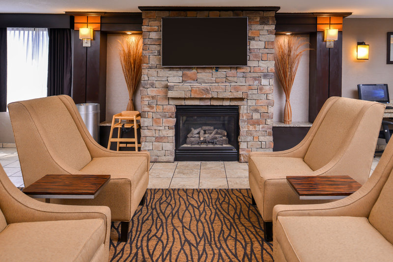 holiday inn express hotels and suites topeka west by ihg