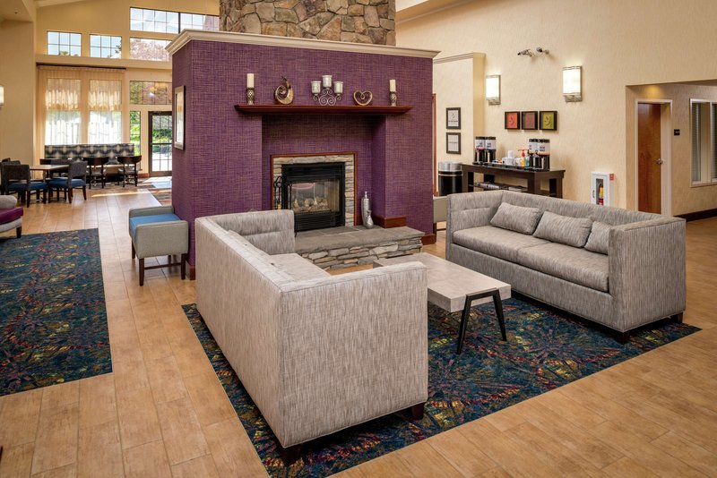 hampton inn and suites binghamton vestal