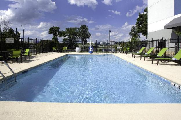 springhill suites cincinnati north forest park