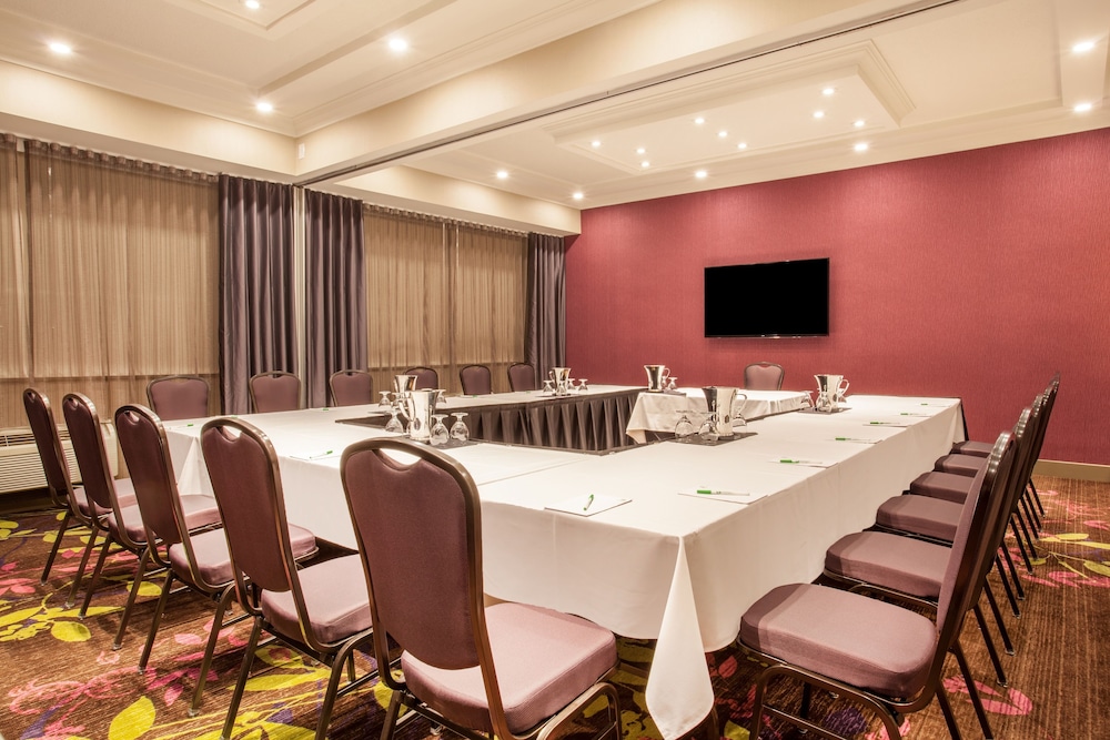 holiday inn toronto intl airport by ihg