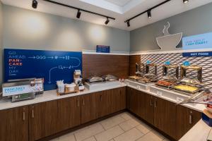 holiday inn express toronto downtown by ihg