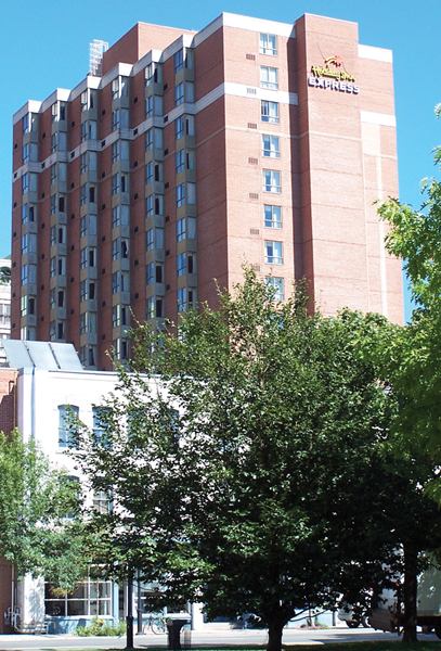holiday inn express toronto downtown by ihg