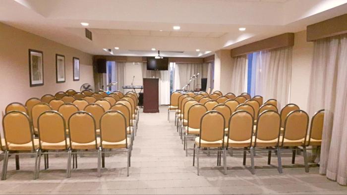comfort inn and conference centre toronto airport