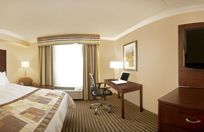 comfort inn and conference centre toronto airport
