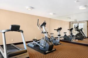 comfort inn and conference centre toronto airport