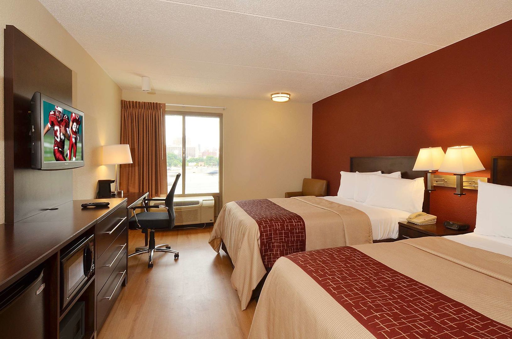 red roof inn plus san antonio downtown riverwalk