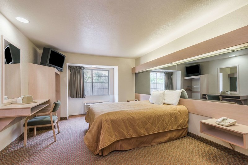 quality inn downtown near market square