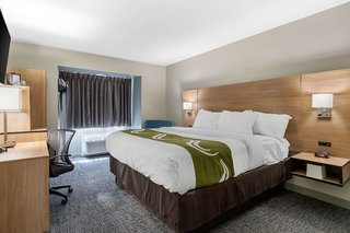 quality inn downtown near market square