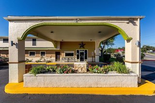 Rodeway Inn San Antonio Lackland Afb - Seaworld,San Antonio>>Roma,2 star