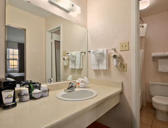 days inn by wyndham san antonio near lackland afb