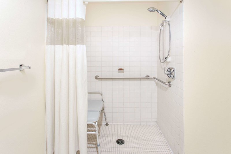 baymont by wyndham davenport