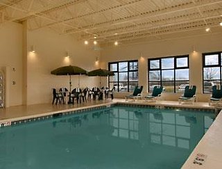 Baymont By Wyndham Davenport,Eldridge>>Davenport,3 star